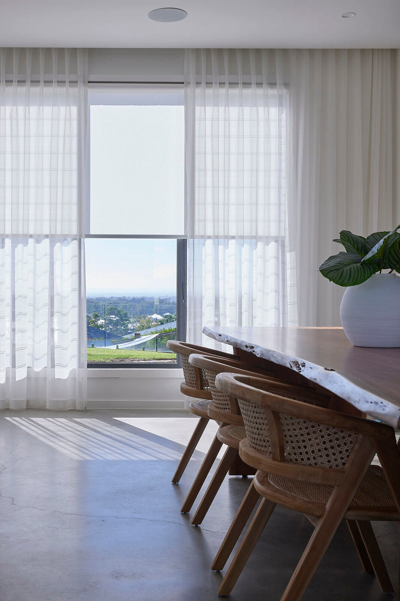 Finding the Right DIY Curtain and Blind Installation Professional: Top Platforms to Hire Handy People for Curtain and Blind Installations
